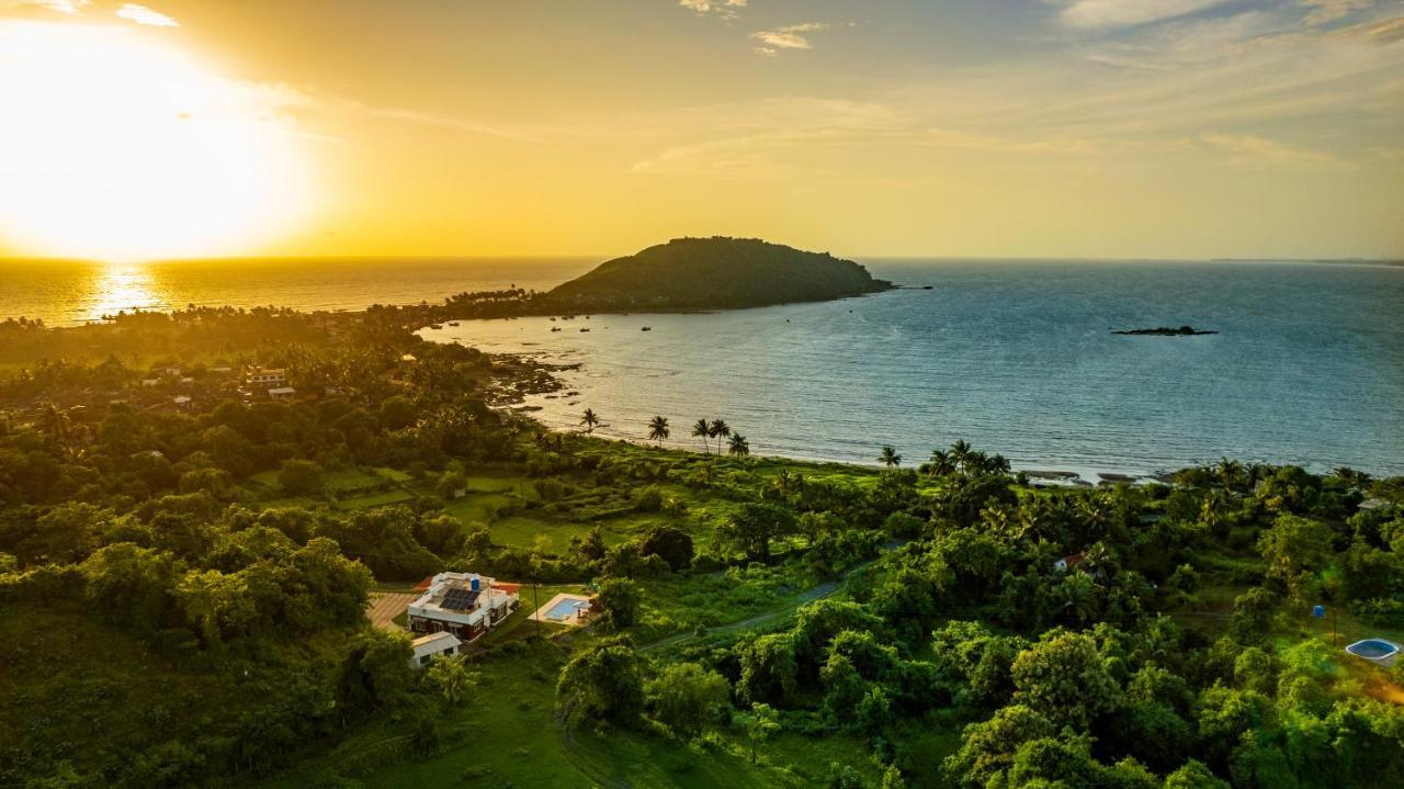 Spicy Mango Ocean Paradise - Luxurious Sea View Villa In Alibaug Christpada Exterior photo